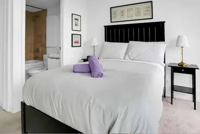 Image de RivetStays | The York Superior Suite – 3 Bedroom Condo