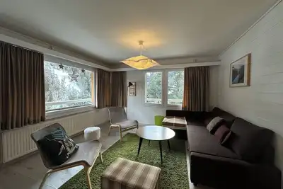 Image de 4 pièces confortable pour 5 personnes : Living avec cheminée - Cuisine avec lave-vaisselle - 1 chamb