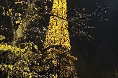 Eiffel Tower - 4 min walk, Elegant Apartment