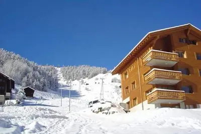 Image de Appartement en bordure des pistes : 3 pièces pour 4 personnes - cuisine avec lave-vaisselle et micro