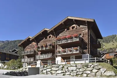 Image de 3 pièces très confortable pour 6 personnes : Living  - cuisine avec lave-vaisselle et micro-ondes -