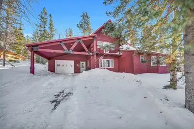 Wild Hare Lodge at Terry Peak