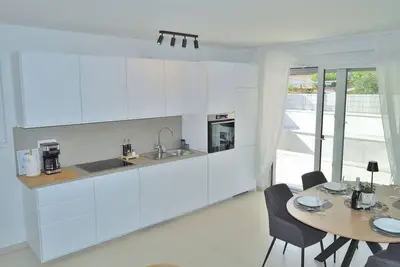 Image de Modern Apartment with Private Pool & Spacious Terrace, Barbariga, Croatia