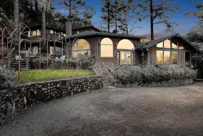 Image de New! Adventure Alexander Valley Lodge with Pool & Hot tub