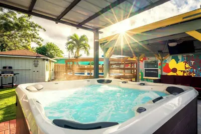 Image de Pool Hot Tub Dogs Allowed Near Beach Family