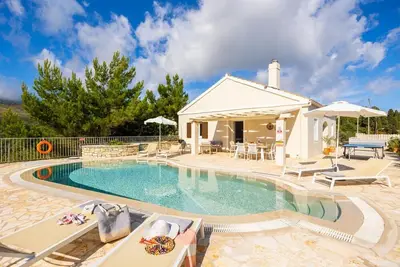 Image de Villa Socrates - Trois Chambres Villa, Couchages 6