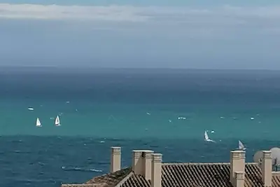 Image de oceanfront, 50m, amplia terraza frente al mar