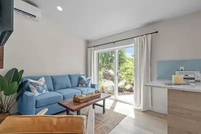 Image de Blanchet Casita – Stylish 1br Casita w/ Fire Pit & Patio