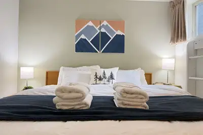 Image de Little Bear Landing-  Shuttle on/ski home