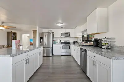Image de Luxury Phoenix Home – 3br + Office, Fenced Yard & Outdoor Living