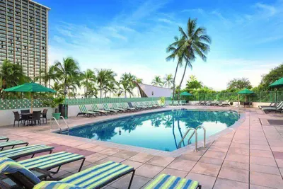 Image de 15th Fl Ilikai | Ocean & Harbor View | Pool | Ac | King