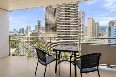 Image de 14th Fl Ilikai Condo | Pool | Ac
