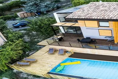 Image de Gîte écologique avec vue sur la montagne