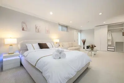 Image de Stylish Home in Van West Side Near Yvr&Dt