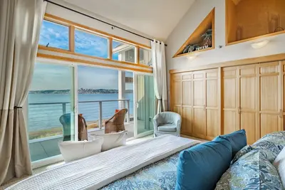 Image de Waterfront Escape on Semiahmoo Spit – 3br / 2. 5ba Condo with Panoramic Views