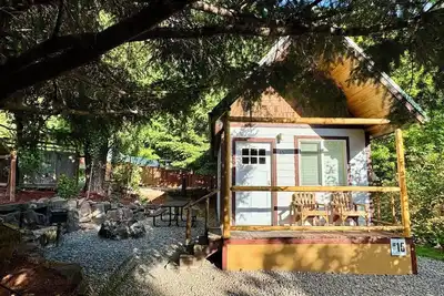 Image de Umpqua National Forest King Cabin #15 – Near Crater Lake & Umpqua Hot Springs