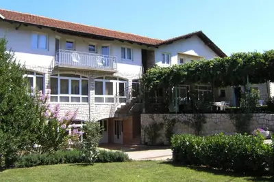 Image de Elez Serenity Guesthouse -Triple room 3