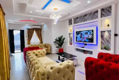 Image de The Bmc Place - 4 units of 2-bedroom exotic apartments in wonderful Ipaja Gra.