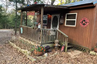 Image de The Fireman's Bunker, a cabin in the country that sleeps 4 on Bunk Beds