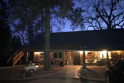 Image de Near Yosemite-Hot tub-3 Bdrm-Wi-Fi-6 acres-Laundry