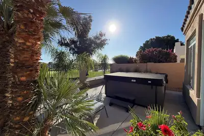 Image de Modern Golf Course/Water View House with Hot Tub - 3 Bedroom - 2 King Mattresses