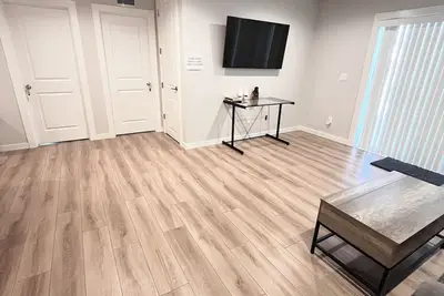 Image de Lower Unit by Sea-Tac Airport - 2 bedrooms.