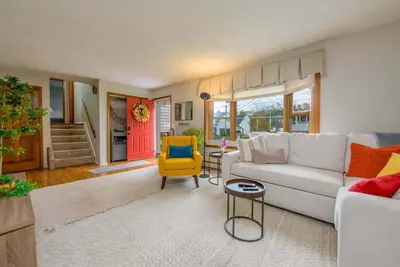 Image de Entire Home Sleeps 6 • Near Turning Stone Casino