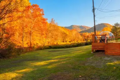 Image de Mountain Vibes: Hot Tub-Dome-Mini Golf-Theater-Game Room-Pet Friendly-Large Yard