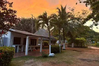 Image de Family cabin in Punta Bolivar, safe condominium near the sea, with parking.