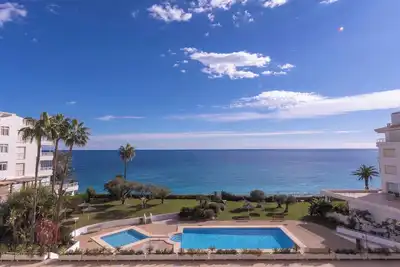 Image de \"Costa Bella Altea\" Terrace, parking, swimming pool and direct access to the sea!