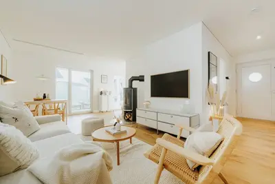 Image de Kyst vacation apartment - infrared cabin, fireplace, terrace, modern kitchen, close to the beach