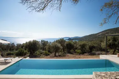 Image de Nina’s Summer House – A Brand-New Seaview Sanctuary of Elegance