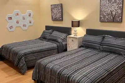 Image de 2 bd 2bth in Downtown Syracuse w/ Charging station great relaxing stays Sleeps 8