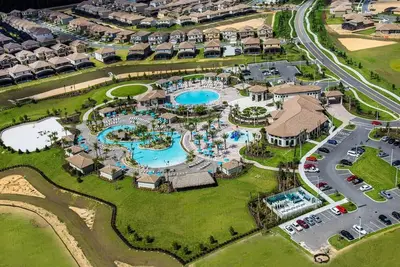 Image de 5 Themed Bedrooms Just Mins from Disney!