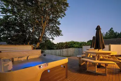 Image de Tihi Time - Great Deck, Spa Pool & Games Room