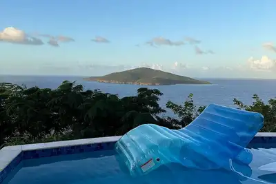 Villa Bliss - 3 Bedroom Island Oasis