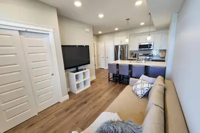 Image de Brand New 2 Beds, 1 Bedroom, 1 Bathroom Unit!