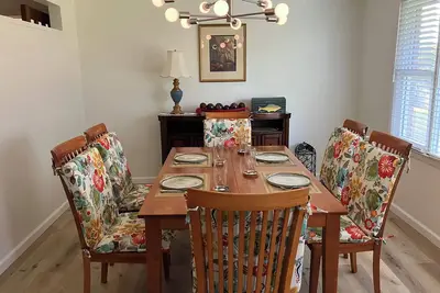 Image de The Foothills Getaway - a welcoming, dog-friendly retreat