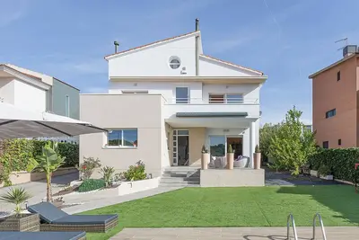 Image de Fantastic Villa with swimming pool in Vilanova i la Geltrú