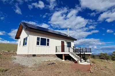 Image de Tranquil 2-bedroom cabin, majestic view of Pikes Peak with free range Buffalo.