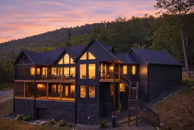 Image de New! Luxe 5br w/Incredible Views! Hot Tub*Theater