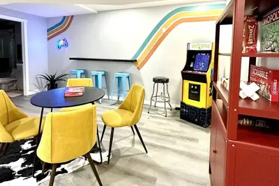 Image de Stunning 4bd Home | Gym | Yard | Ac | Games Room!