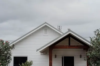 Image de Loders Hill - A Peaceful Farm stay retreat in the Heart of Wine Country Vineyard