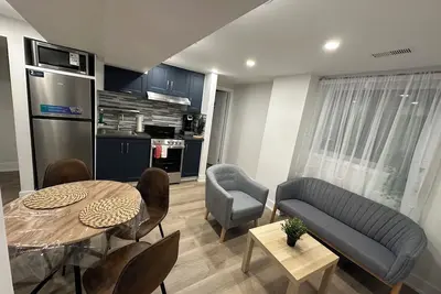 Image de Cozy 2 bedroom Basement Suite