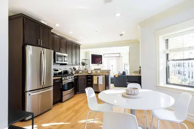 Image de Brownstone Luxury Penthouse Condo