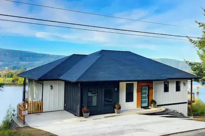 Image de Eagles Landing- Luxury multi-family Scenic Retreat on the Columbia river cliffs