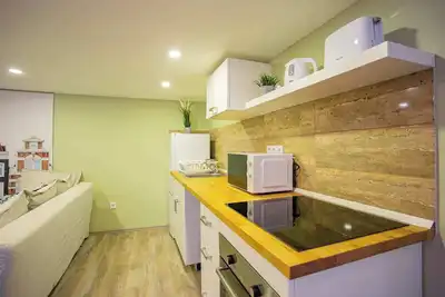 Cosy 2 bedroom flat in Akácfa st. , Sol