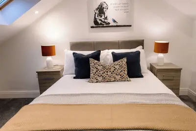 Image de Comfy 3-bedroom apartment in Cardiff with a Garden