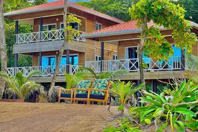 Image de Turtle Beach Sanctuary Utila