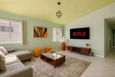 Image de 10 Min To Disneyland | 10 Min To Knotts | 5Bedroom